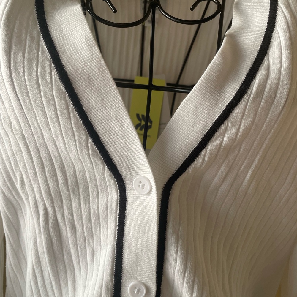 All in Motion White Button-Down Shirt with Black Trim - Picture 2 of 6